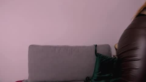 Aria online show from 04-08-26, 06:46