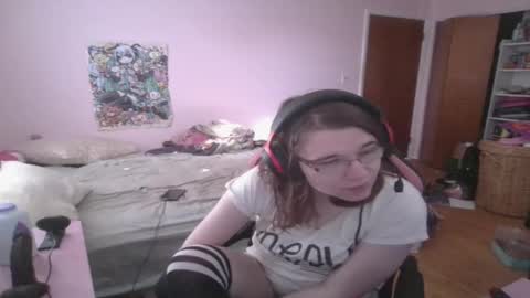 Ariathebrat online show from 04-22-26, 09:27