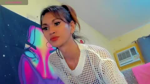 Snapshot of ariba_aribats chatting on 04-27-26, 09:07 VAL online show from 04-27-26, 09:07