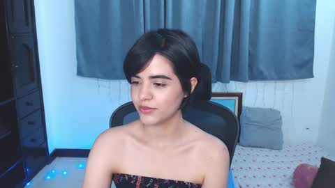 Snapshot of ariel_pinkdiamond chatting on 05-28-26, 11:46 Ariel Pink Diamond online show from 05-28-26, 11:46