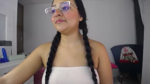 daniella online show from 10-31-25, 02:12