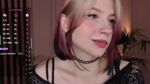 Ariel online show from 11-19-25, 01:55