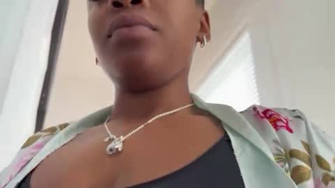 Snapshot of arielbliss69 chatting on 03-01-26, 05:04 arielbliss69 online show from 03-01-26, 05:04