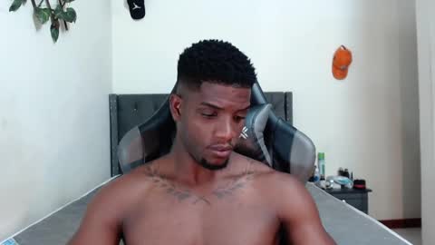 Snapshot of arielbronwxxx chatting on 02-21-25, 07:43 chris online show from 02-21-25, 07:43