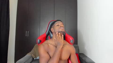 Snapshot of arielbronwxxx chatting on 03-04-25, 02:06 chris online show from 03-04-25, 02:06