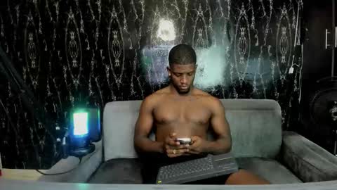 Snapshot of arielbronwxxx chatting on 10-19-25, 05:57 chris online show from 10-19-25, 05:57