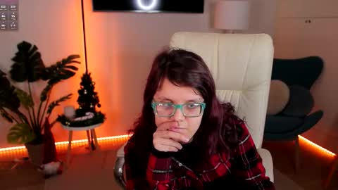 Ariell Mini online show from 12-17-25, 06:41