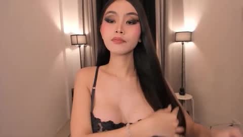 MIRA GREYSON online show from 04-21-26, 12:23