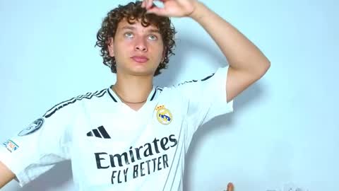 Ariel Aoir online show from 04-03-26, 11:36