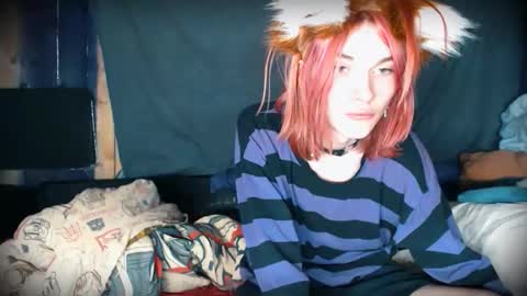 Snapshot of arielpinkcat chatting on 12-15-25, 01:21 arielpinkcat online show from 12-15-25, 01:21