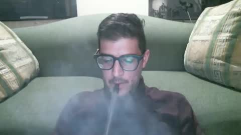 Snapshot of arielsinho chatting on 12-23-25, 03:59 Anon online show from 12-23-25, 03:59