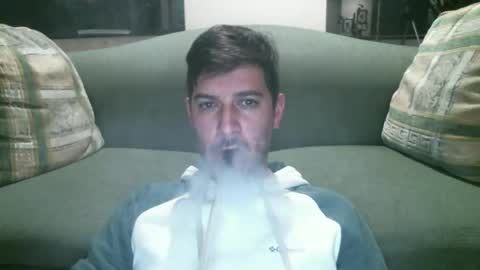 Snapshot of arielsinho chatting on 01-08-26, 05:21 Anon online show from 01-08-26, 05:21