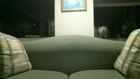 Snapshot of arielsinho chatting on 01-15-26, 04:17 Anon online show from 01-15-26, 04:17