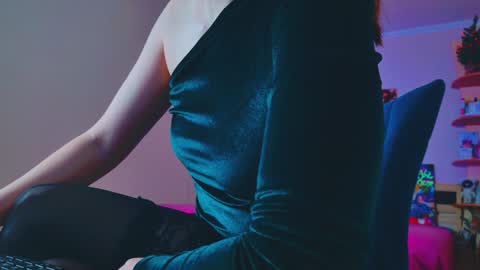 arielstonks_lovee online show from 01-07-25, 05:01