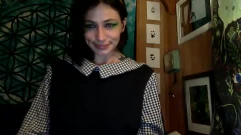 ariel  colin when hes here online show from 12-08-24, 06:01