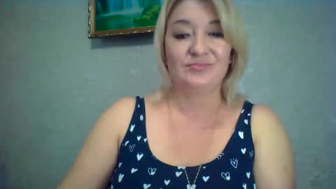 Snapshot of arielxloveresss chatting on 10-06-25, 08:01 ArielXLoveresss online show from 10-06-25, 08:01