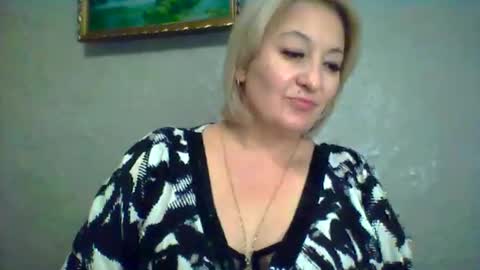 Snapshot of arielxloveresss chatting on 10-30-25, 08:31 ArielXLoveresss online show from 10-30-25, 08:31