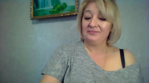 Snapshot of arielxloveresss chatting on 10-31-25, 08:37 ArielXLoveresss online show from 10-31-25, 08:37