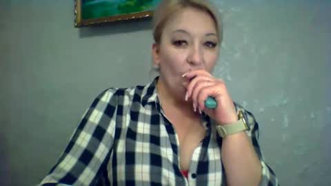 Snapshot of arielxloveresss chatting on 11-08-25, 10:15 ArielXLoveresss online show from 11-08-25, 10:15