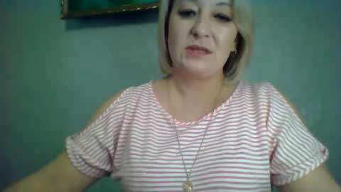 Snapshot of arielxloveresss chatting on 11-18-25, 11:03 ArielXLoveresss online show from 11-18-25, 11:03