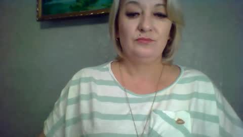 Snapshot of arielxloveresss chatting on 11-20-25, 08:36 ArielXLoveresss online show from 11-20-25, 08:36