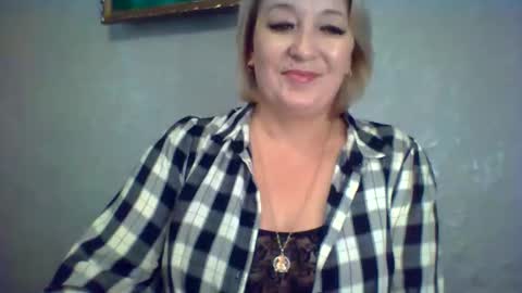 Snapshot of arielxloveresss chatting on 11-25-25, 08:36 ArielXLoveresss online show from 11-25-25, 08:36