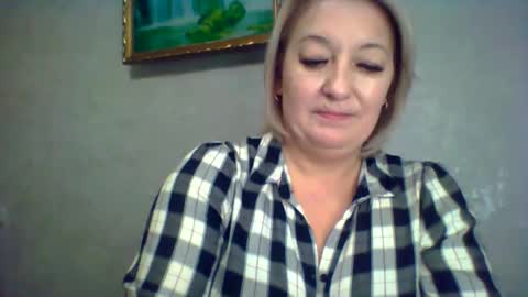 Snapshot of arielxloveresss chatting on 11-28-25, 04:09 ArielXLoveresss online show from 11-28-25, 04:09