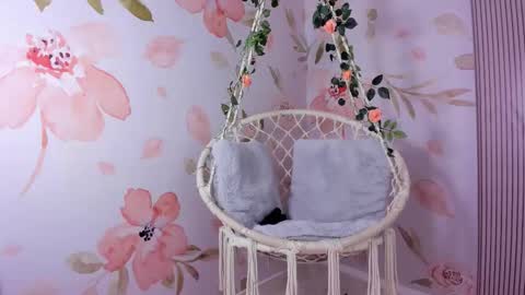 Snapshot of arietta_skinny chatting on 02-01-26, 12:04 Arietta online show from 02-01-26, 12:04