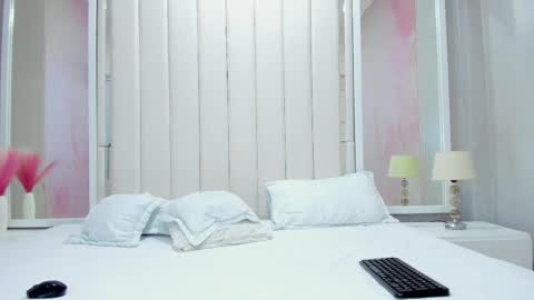 Snapshot of arietta_skinny chatting on 02-28-26, 02:29 Arietta online show from 02-28-26, 02:29