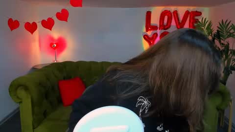 Ari online show from 03-11-25, 08:31