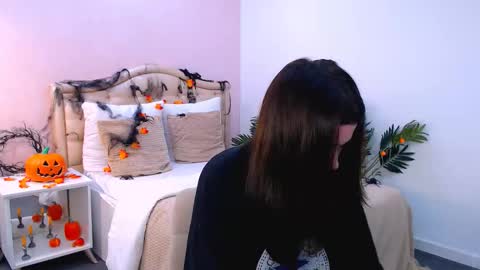 Ari online show from 11-05-25, 01:44