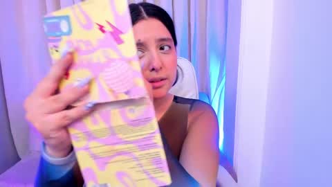 arihanna_london online show from 05-14-26, 03:57