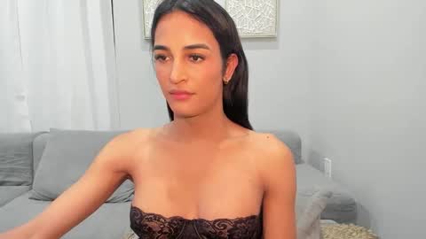 Snapshot of ariia1_ chatting on 12-16-25, 07:13 Aria online show from 12-16-25, 07:13