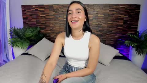 Snapshot of ariiaa_1 chatting on 09-25-25, 09:07 ARIANNA online show from 09-25-25, 09:07