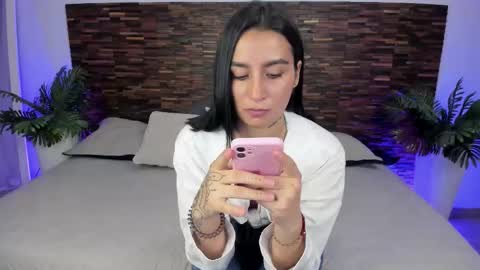 Snapshot of ariiaa_1 chatting on 11-10-25, 09:03 ARIANNA online show from 11-10-25, 09:03