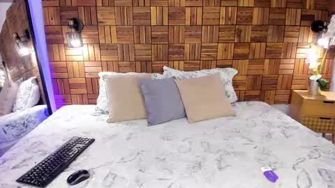 Snapshot of ariiaa_1 chatting on 01-15-26, 11:19 ARIANNA online show from 01-15-26, 11:19