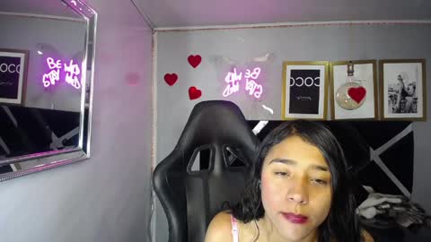 Snapshot of arimeraki_v chatting on 06-02-26, 02:57 Hi Stream 1000pm to 600am online show from 06-02-26, 02:57