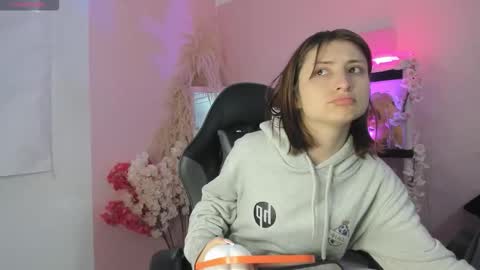 Ariel online show from 03-06-26, 12:23