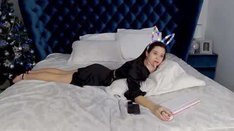 Snapshot of arinaarnold chatting on 12-20-24, 03:36 ArinaArnold online show from 12-20-24, 03:36