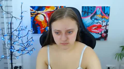 Snapshot of arinabelle chatting on 11-10-25, 01:26 arinabelle online show from 11-10-25, 01:26