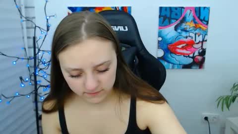 Snapshot of arinabelle chatting on 12-01-25, 12:04 arinabelle online show from 12-01-25, 12:04