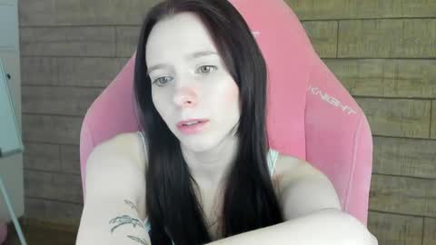 Snapshot of arinakubrick chatting on 05-27-26, 05:54 Arinakubrick online show from 05-27-26, 05:54