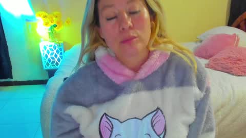 arisha_katy1 online show from 02-08-25, 03:52