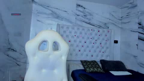 Snapshot of arisha_lee2 chatting on 07-04-26, 11:33 arisha_lee2 online show from 07-04-26, 11:33