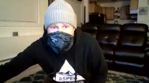 Snapshot of aristaeus33 chatting on 09-28-25, 04:51 aristaeus33 online show from 09-28-25, 04:51