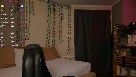 Astrid online show from 10-11-25, 01:05