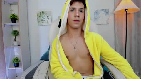 Snapshot of arlequiin_ chatting on 02-04-26, 09:09 Arlequin online show from 02-04-26, 09:09