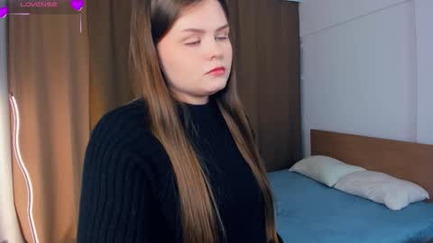 Snapshot of arlettebrindza chatting on 09-09-25, 06:29 Emma online show from 09-09-25, 06:29