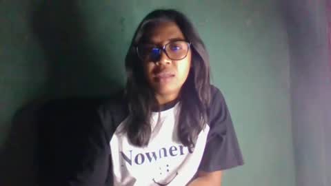 Snapshot of armanda25 chatting on 04-13-26, 09:04 armanda25 online show from 04-13-26, 09:04