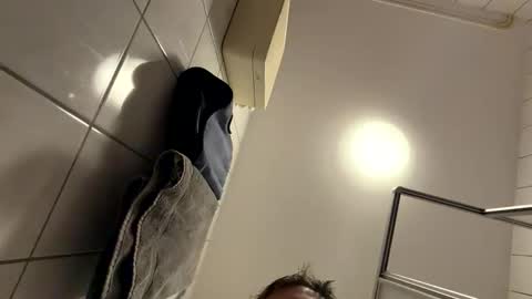 armyskater32 online show from 04-14-26, 08:04